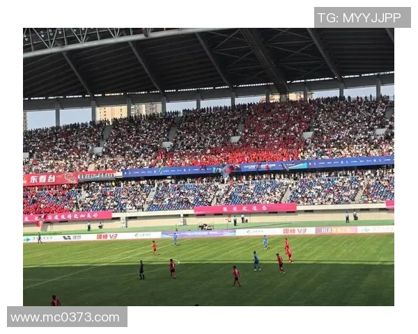 北京足球队在足球比赛经验排名中创下新高引发广泛关注与讨论