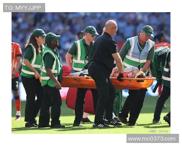 足球明星因心脏骤停意外去世引发全球哀悼与健康警示 足球明星因心脏骤停意外去世引发全球哀悼与健康警示