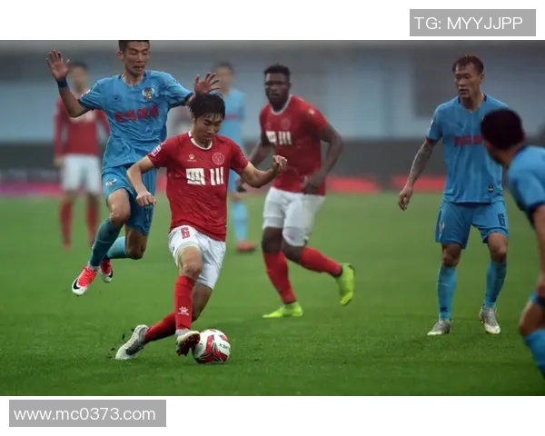 重庆足球队强势领跑联赛积分榜58分展现冠军实力